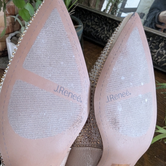 J. Renee Aleksa Women's gold/nude/beige pumps size 10  retail $125 - Picture 13 of 15